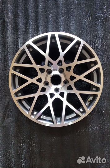 Диски колесные Rotiform blq r18