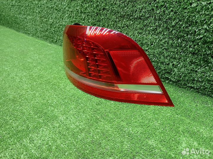 Фонарь правый VAG универсал Volkswagen Passat b7 Alltrack