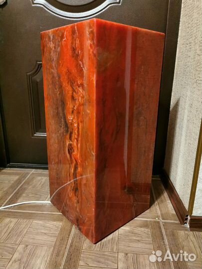 Светильник фонарь из оникса