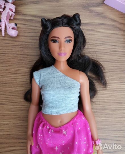 Кукла барби Fashionistas пышка