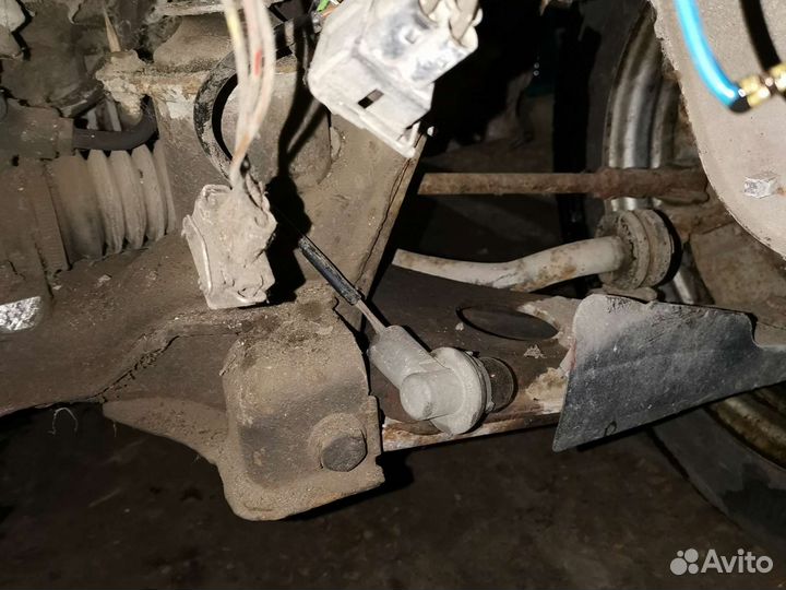 Подрамник Volkswagen Passat b3 1.8