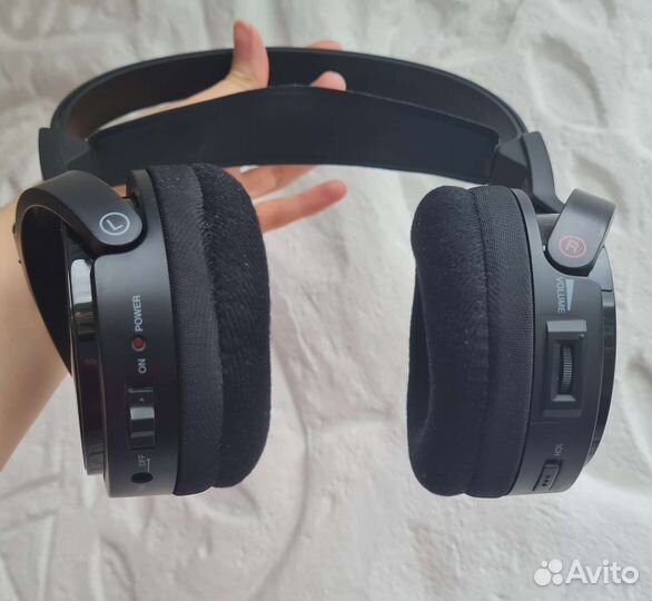 Беспроводные наушники sony