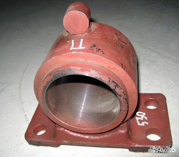 Опора левая К 700А, К-700, К-701