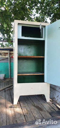 Сейф металлический