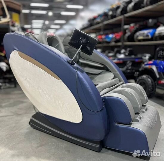 Массажное кресло с режимом нулевой гравитации