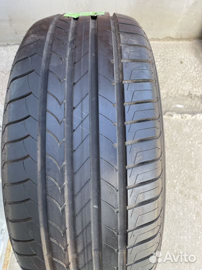 Goodyear EfficientGrip 225/55 R17 101W