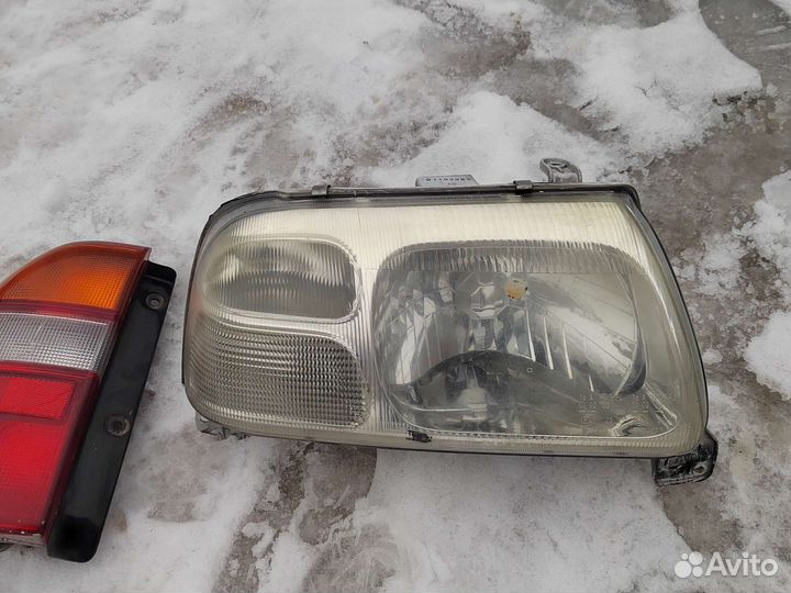 Suzuki grand vitara фара