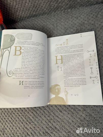 Редкая книга Алиса в стране чудес