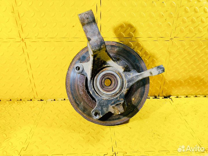 Кулак передний правый Renault Laguna 1 X56 93-01