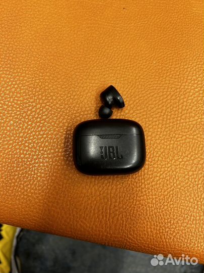 Наушники jbl tune130NC