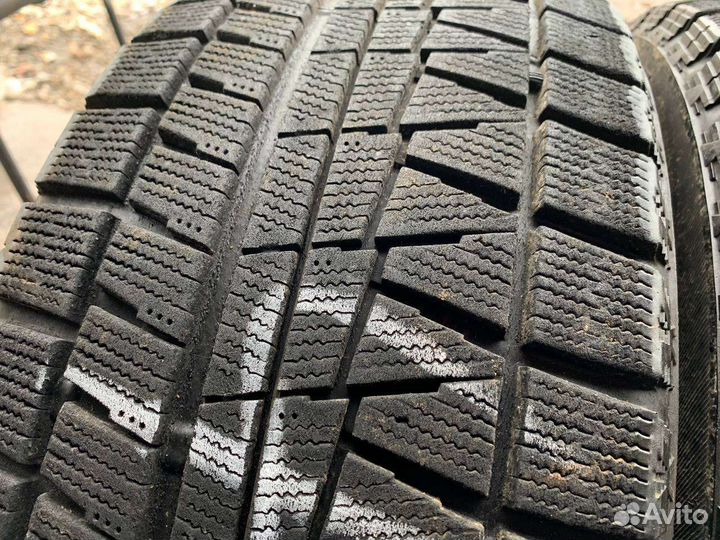 Bridgestone Blizzak Revo GZ 225/50 R17