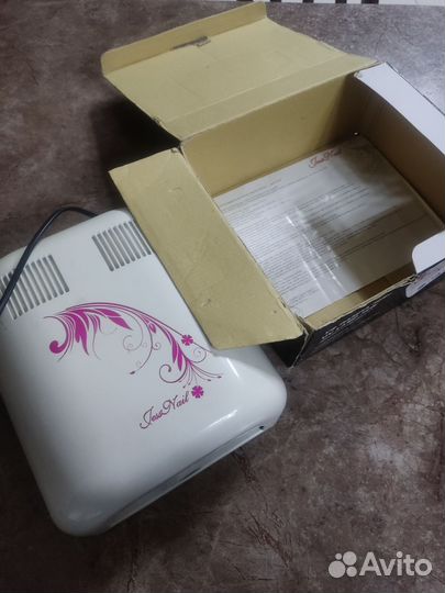 Уф лампа для ногтей и гель-лаки