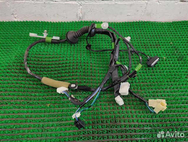 Проводка двери передней правой Toyota RAV4 A2 2005