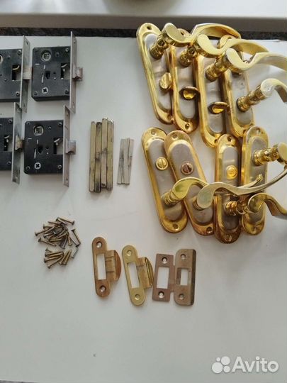 Дверные ручки для межкомнатных дверей