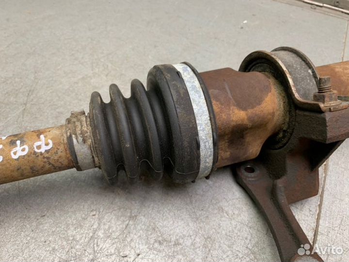 Привод правый Ford Focus 2 седан 1.6 hwdb 2005