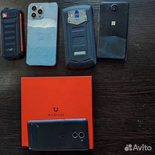 Телефоны и iPad на запчасти/ремонт