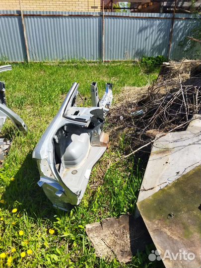 Задняя левая четверть на ниссан альмера классик