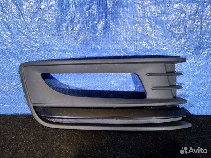 Окантовка птф правая Volkswagen Polo sedan 5 2010