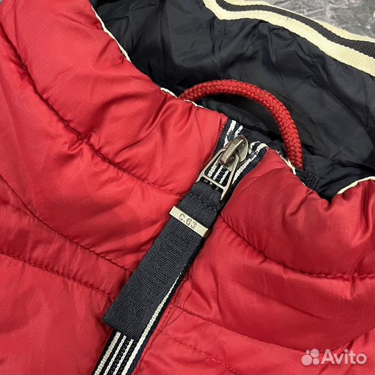 Лёгкий пуховик Camp David