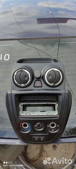 Центральная консоль Гранта в сборе