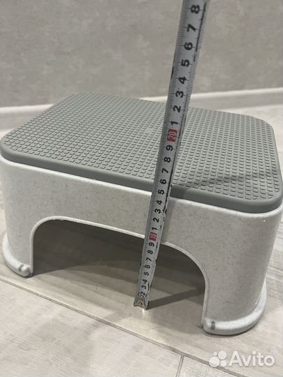 Стульчик для ванной 28х20х16 см