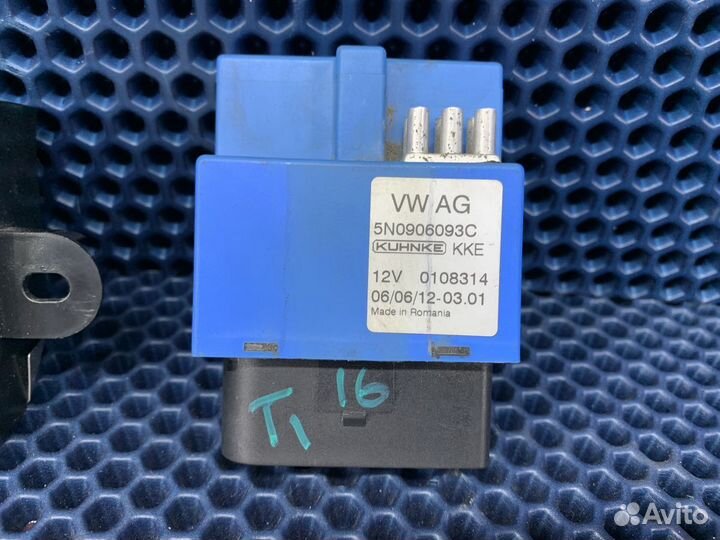 Блок управления топливным насосом VW Tiguan NF