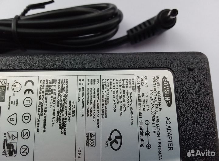 Блок питания нетбука Samsung 19V 2.1A 40W 3.0 x 1