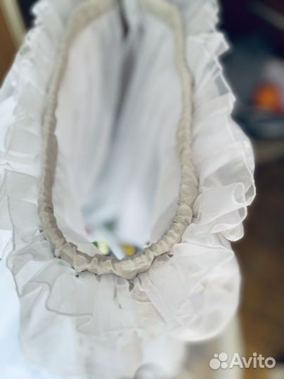 Балдахин и держатель кронштеин для балдахина