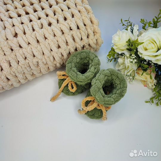 Плед и пинетки