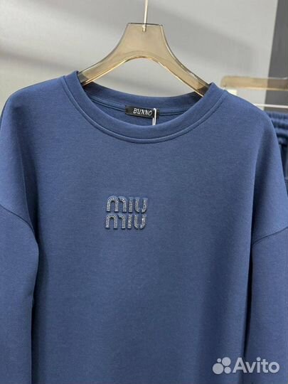 Крутой костюм Miu Miu