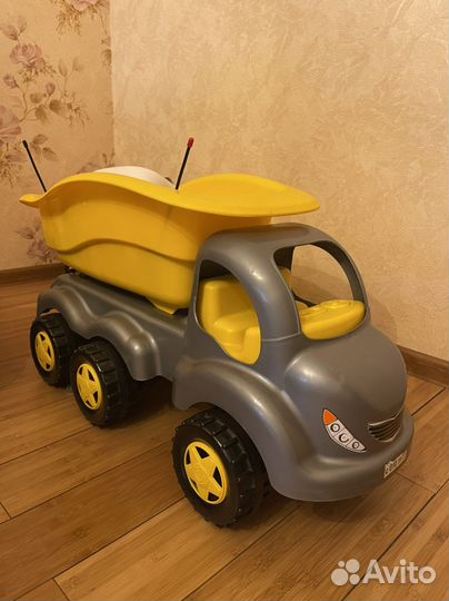 Игрушка грузовик