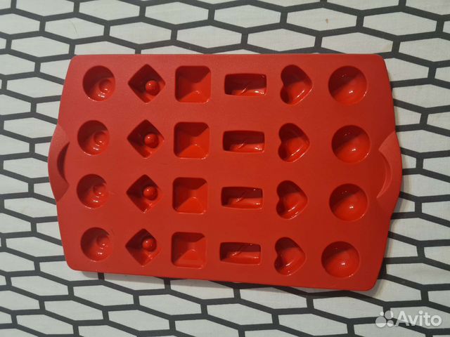 Силиконовая форма для конфет tupperrware