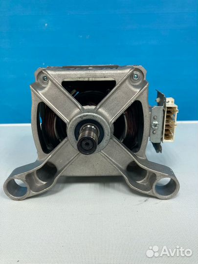 Двигатель стиральной машины Indesit