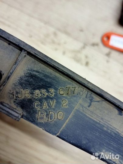 Решетка в бампер VW Golf IV/Bora 1997-2005