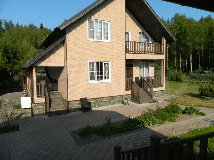 Коттедж 176,5 м² на участке 20 сот.