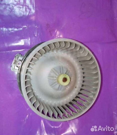 Subaru Baja Impreza вентилятор печки