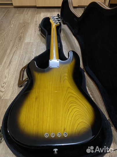 Бас гитара Fender precision bass