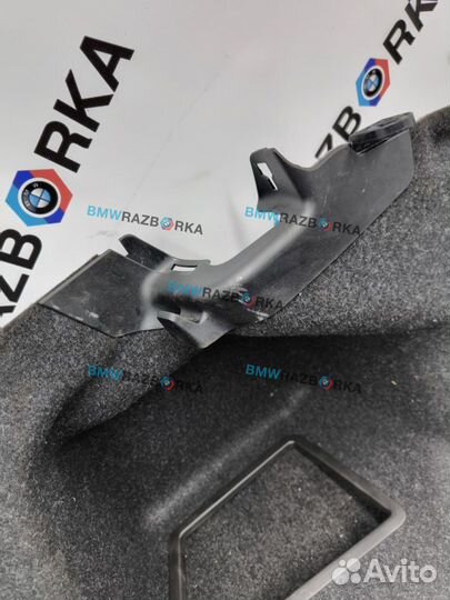 Обшивка отсека багажника левая BMW i5 G60 2024