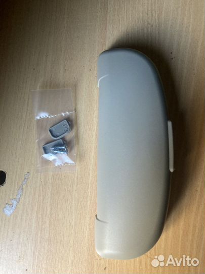 Очечник автомобильный