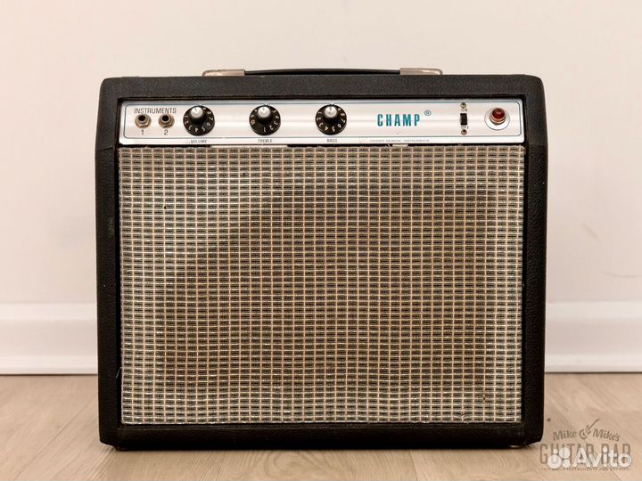 Комбоусилитель для электрогитары Fender Champ Silv