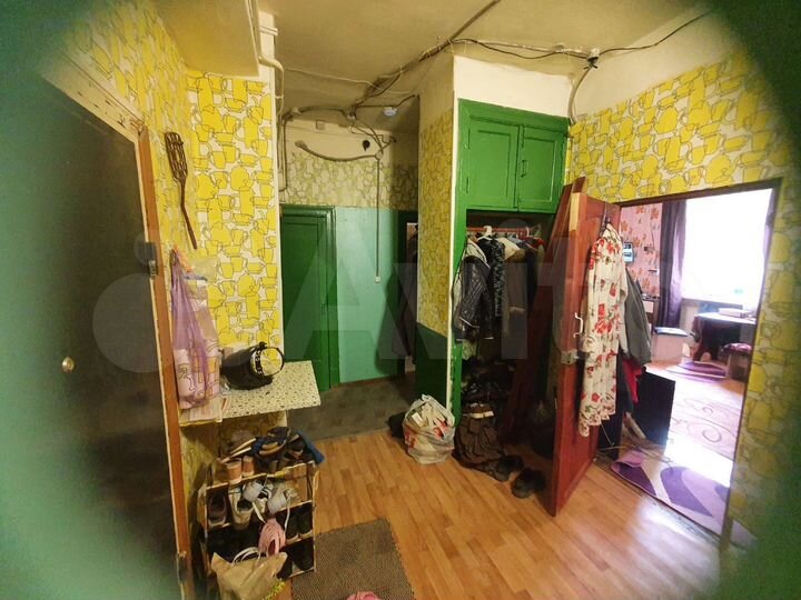 Комната 10,7 м² в 3-к., 2/2 эт.