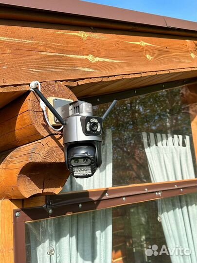 Камера видеонаблюдения 3 объектива зум Х8