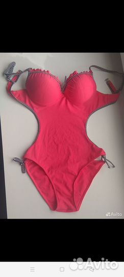 Купальник женский сплошной