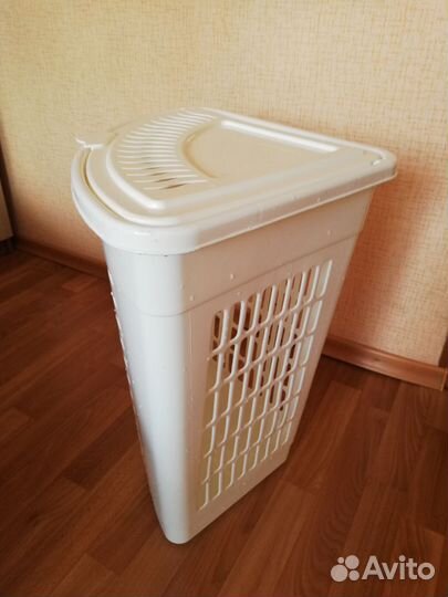 Корзина для белья угловая