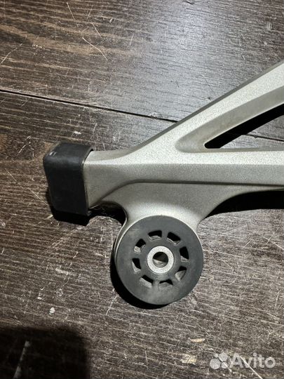 Кронштейн правой подножки BMW R1250RT 20г