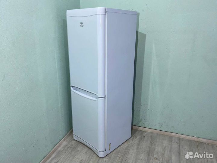 Холодильник Indesit