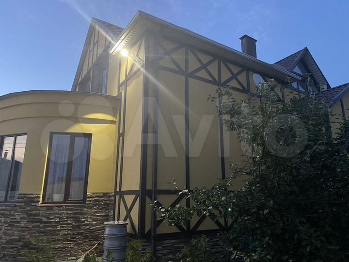 Дом 178 м² на участке 11 сот.