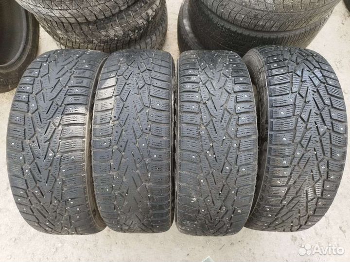 Nokian Tyres Hakkapeliitta 7 SUV 215/65 R16 102T