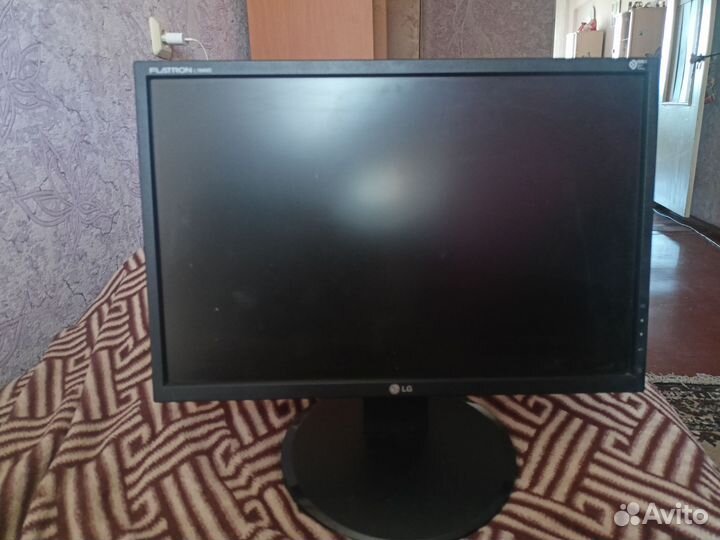 Монитор LG