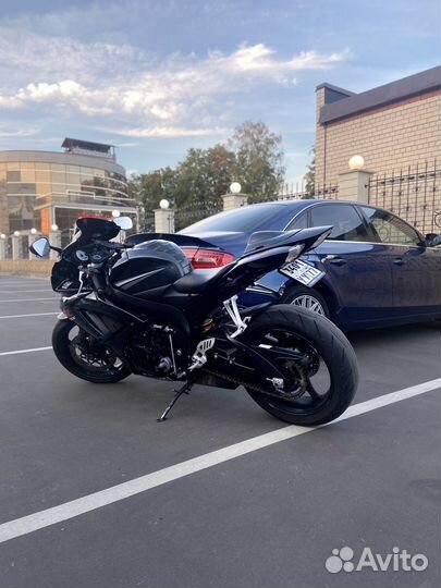 Suzuki GSX-R 750